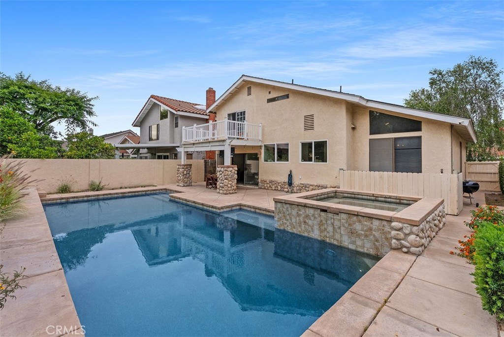 25132 Vista Serrano