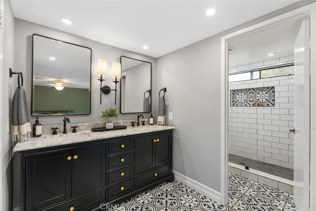 25132 Vista Serrano