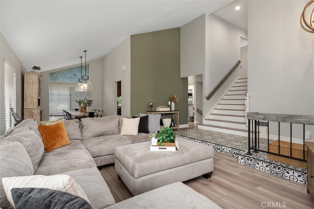 25132 Vista Serrano