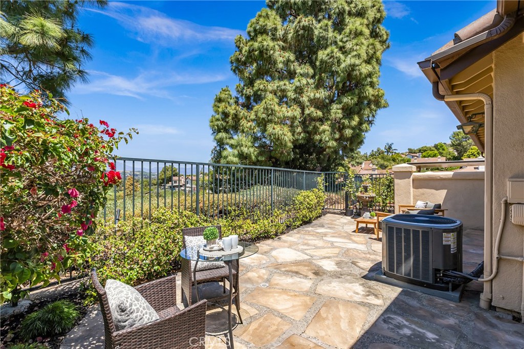 27209 Paseo Lomita