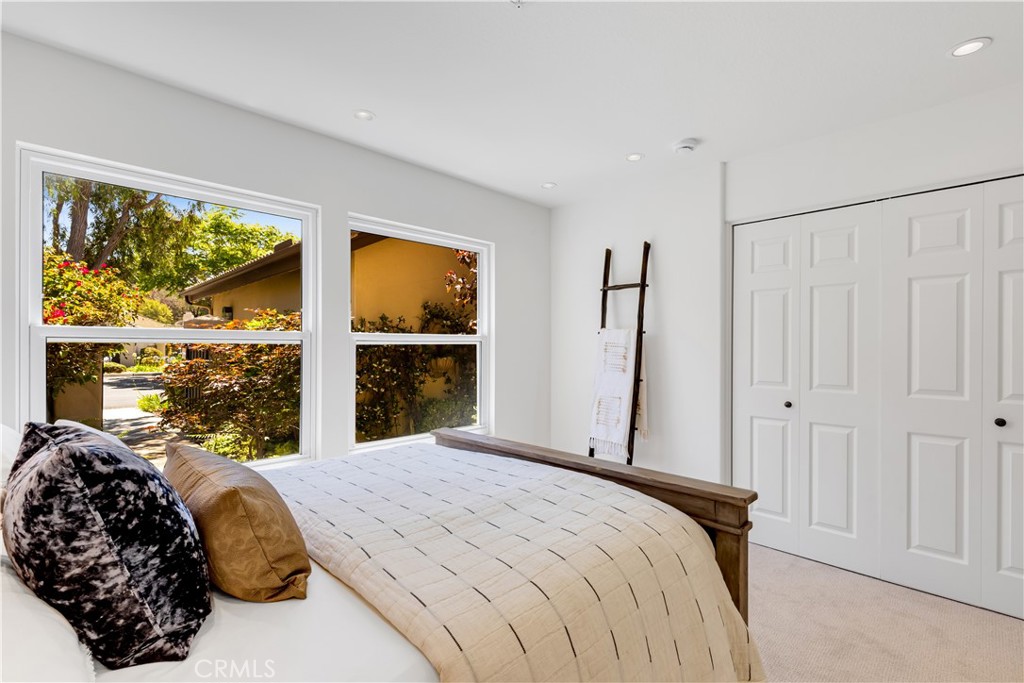 27209 Paseo Lomita