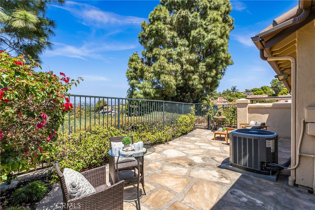 27209 Paseo Lomita