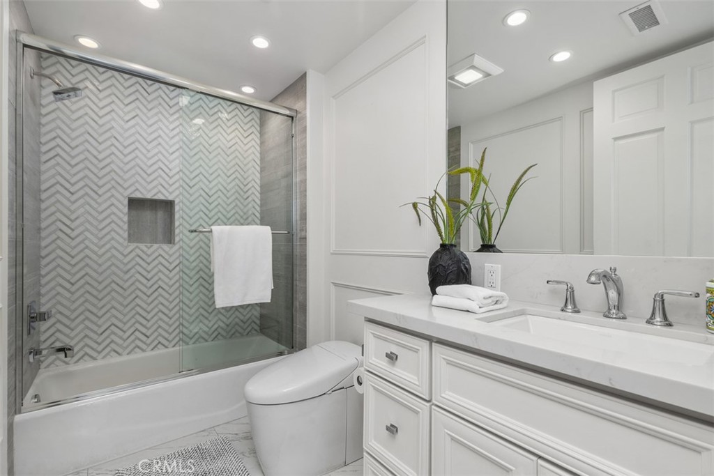 3212 Portofino Circle