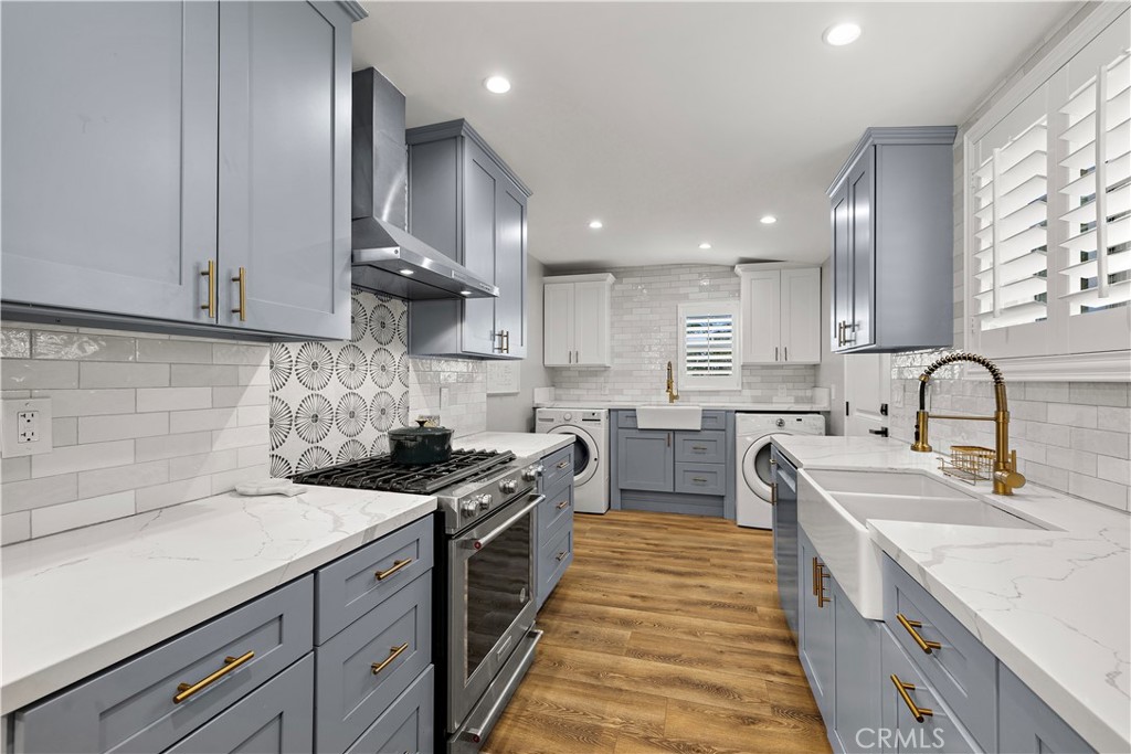 1400 W Wilshire
