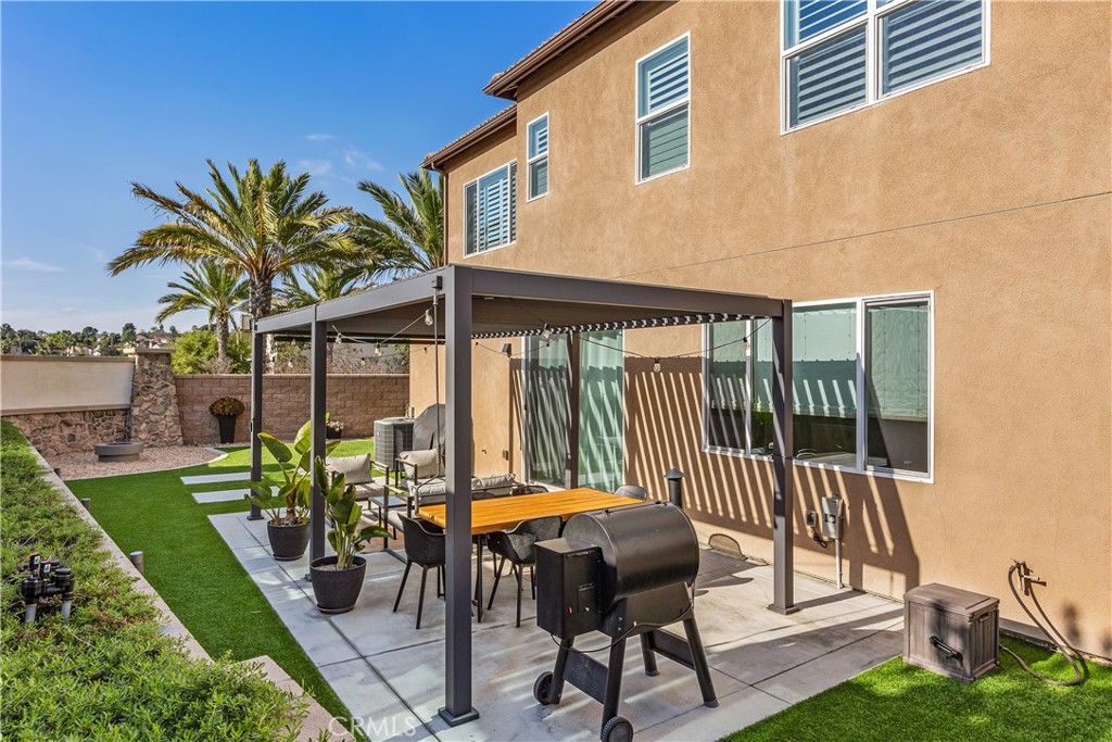 1603 Laurelwood