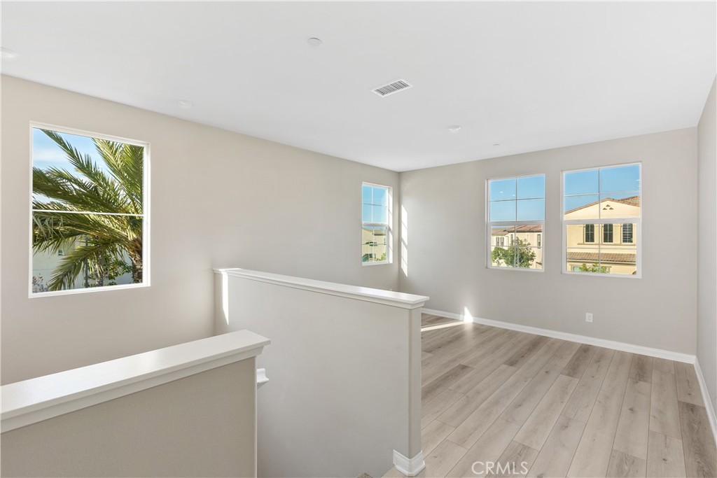 1603 Laurelwood