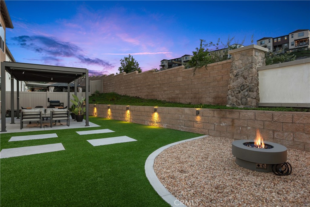 1603 Laurelwood