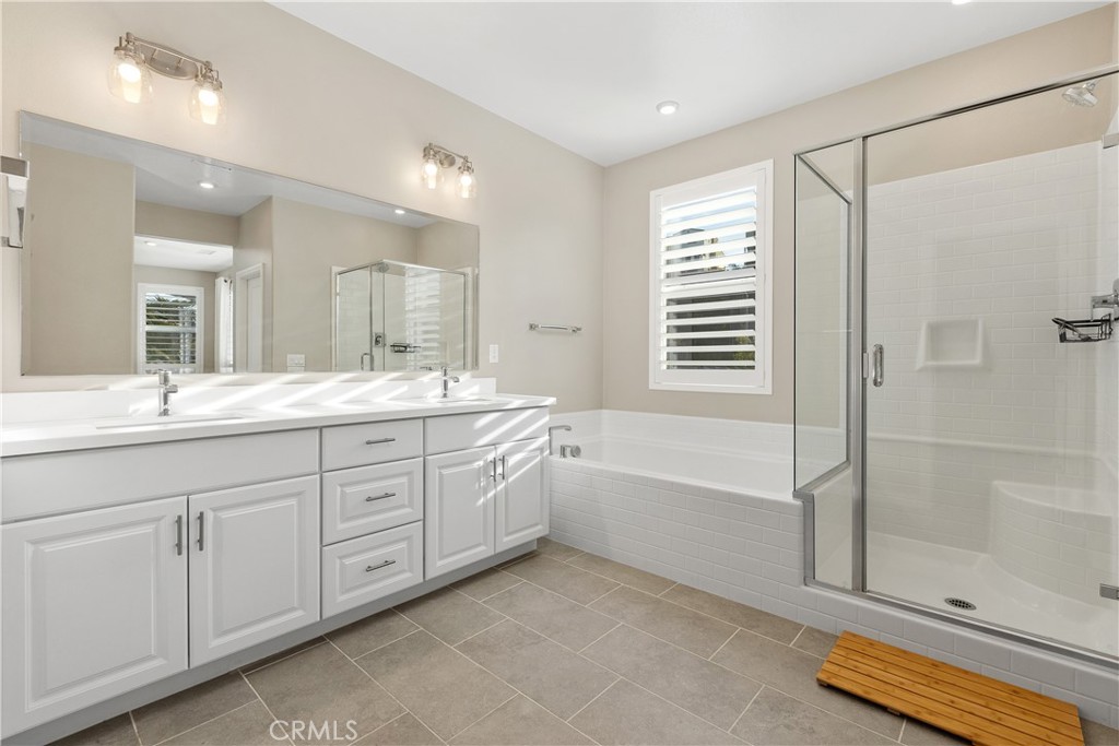 1603 Laurelwood