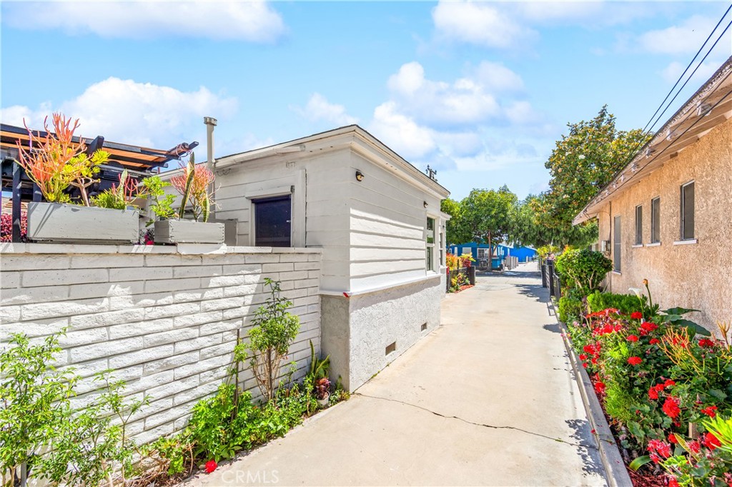 1477 Lemon Avenue