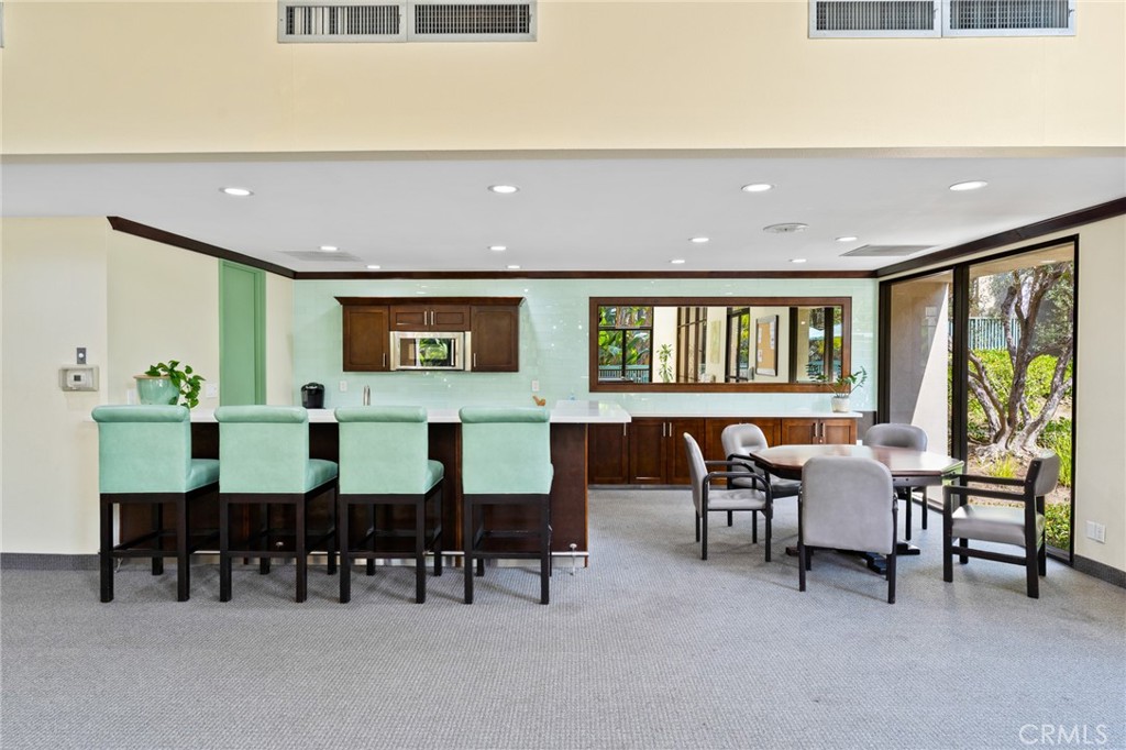 424 N Bellflower Boulevard 304