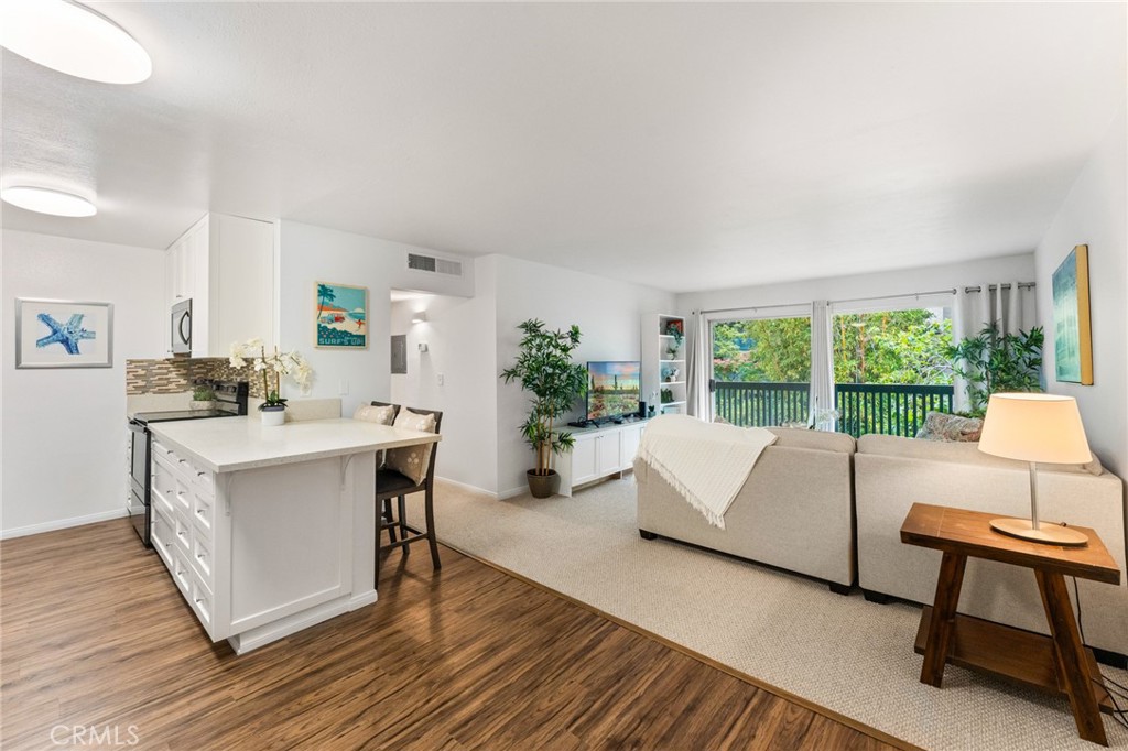 424 N Bellflower Boulevard 304