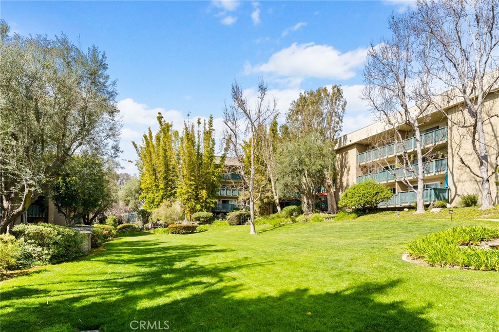 424 N Bellflower Boulevard 304