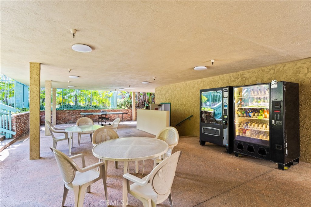 424 N Bellflower Boulevard 304