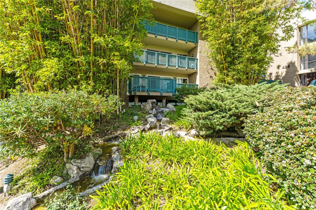 424 N Bellflower Boulevard 304