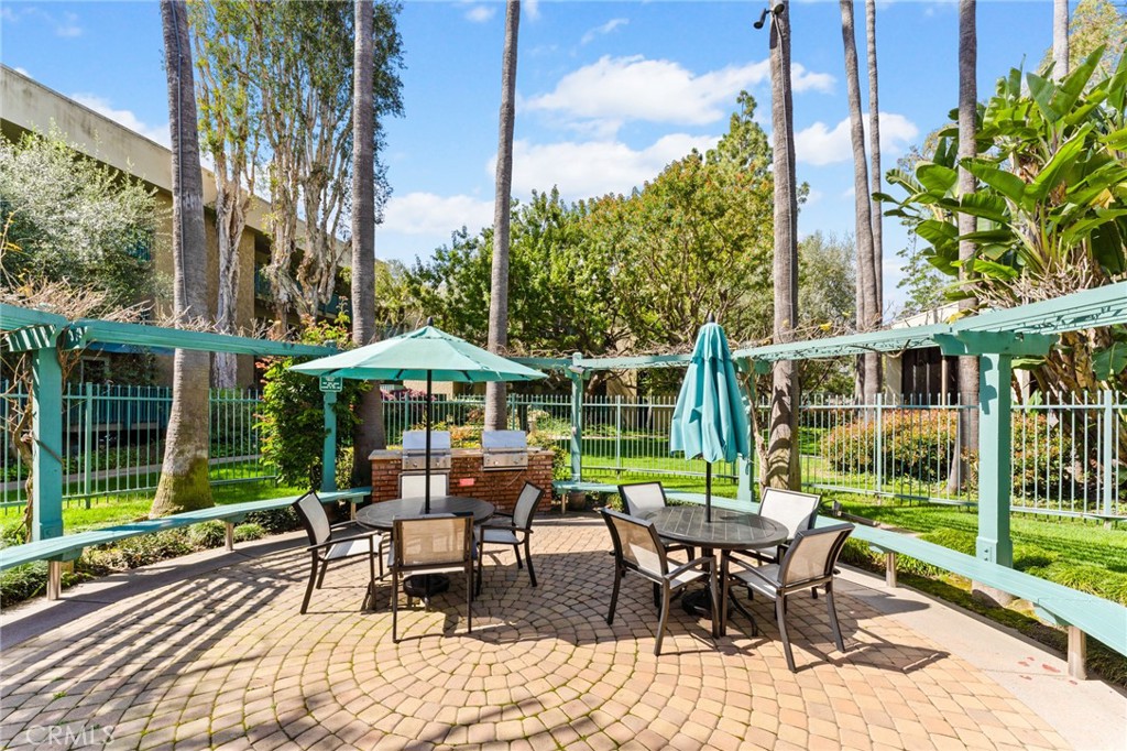 424 N Bellflower Boulevard 304