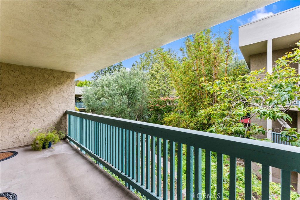 424 N Bellflower Boulevard 304