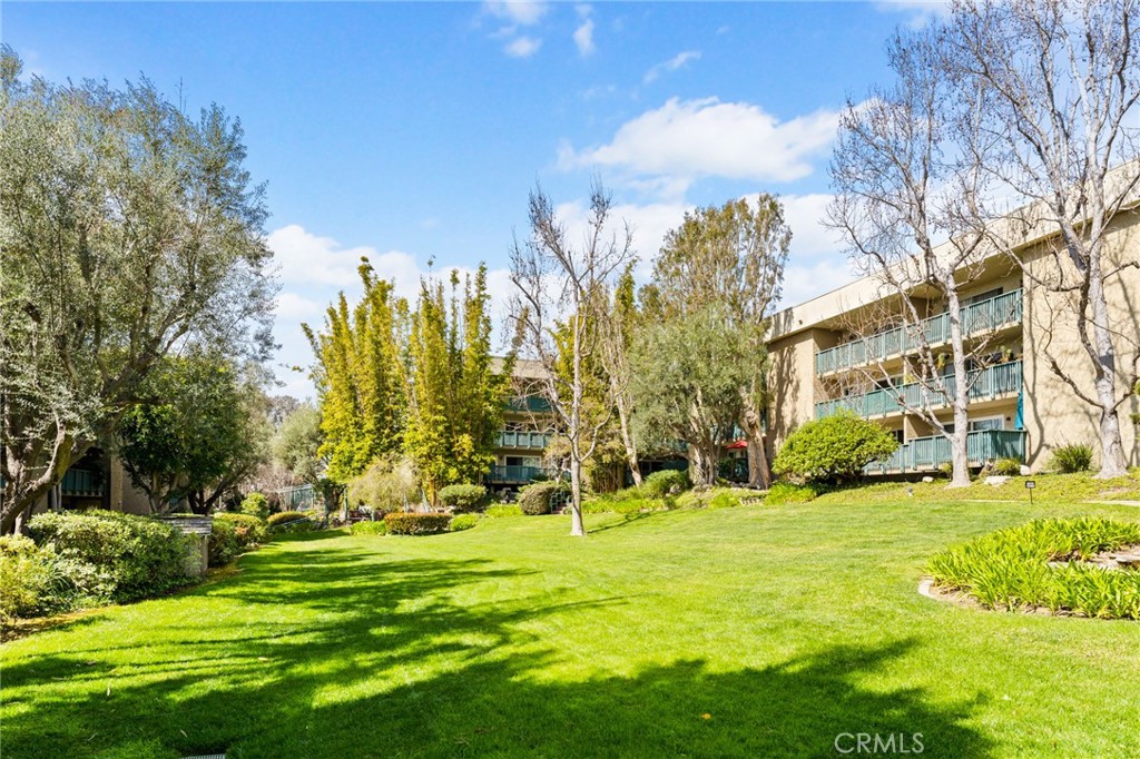 424 N Bellflower Boulevard 304