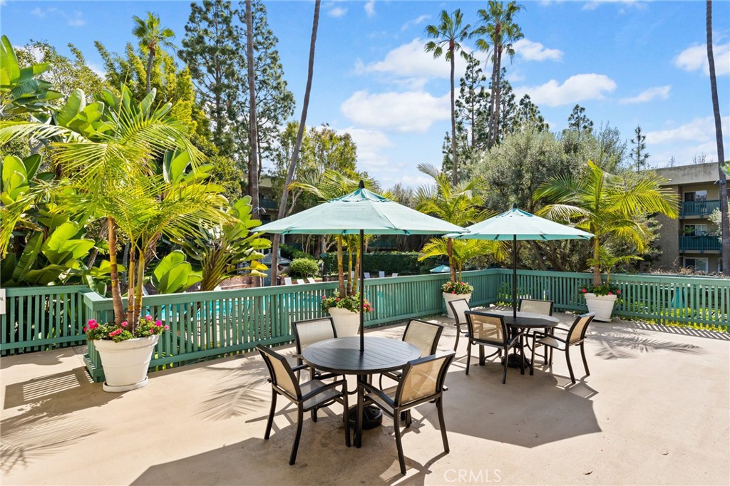 424 N Bellflower Boulevard 304