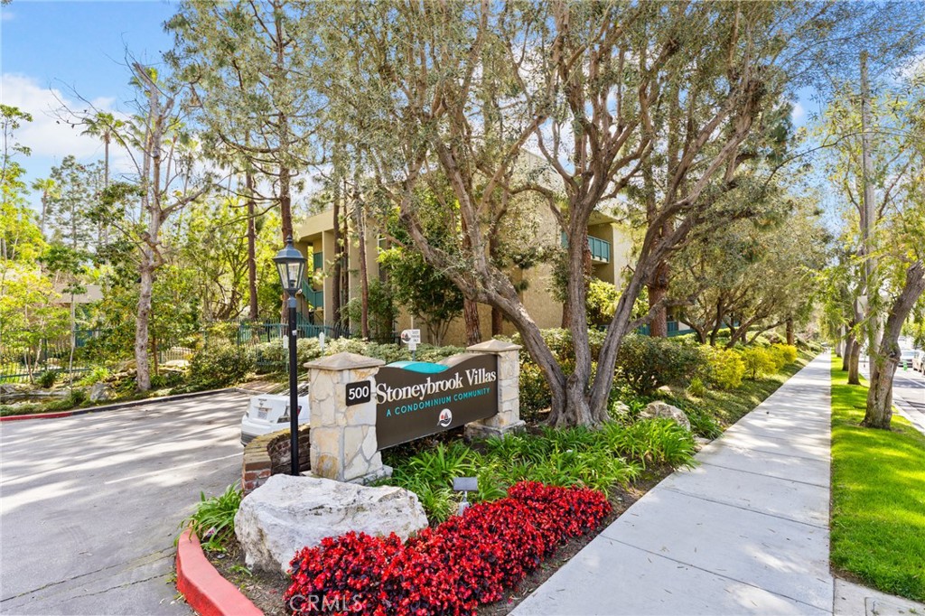 424 N Bellflower Boulevard 304
