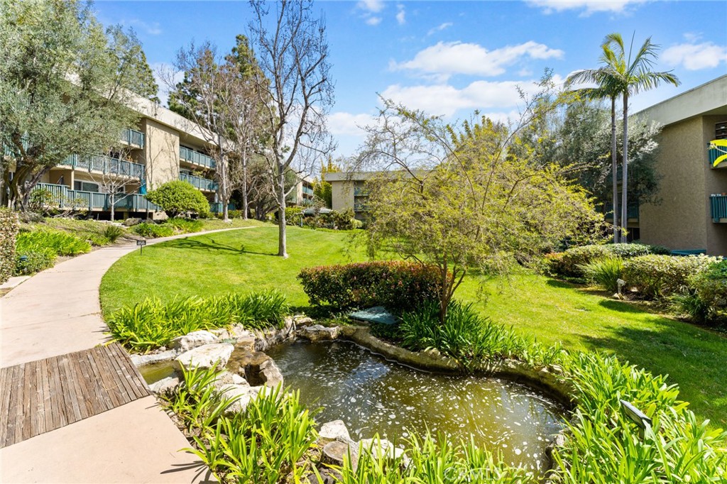 424 N Bellflower Boulevard 304