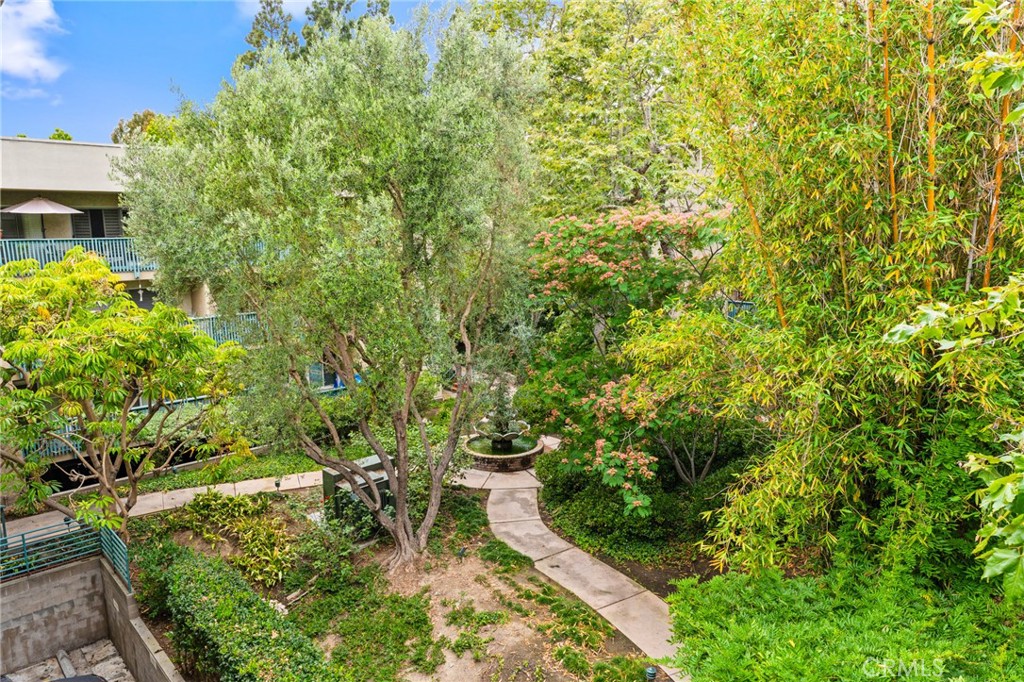 424 N Bellflower Boulevard 304