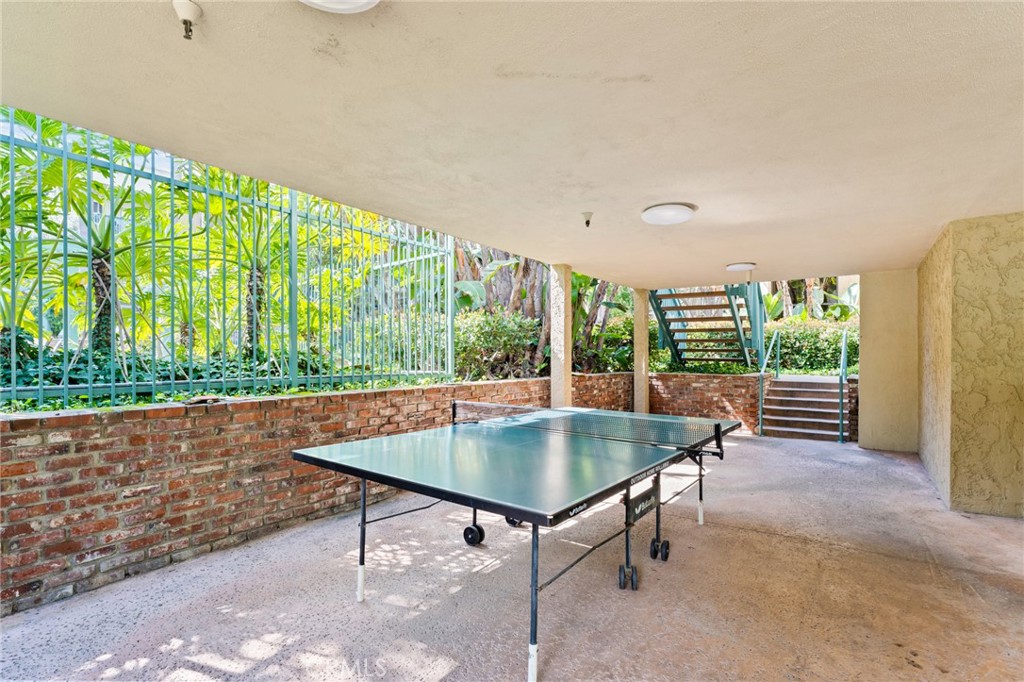 424 N Bellflower Boulevard 304