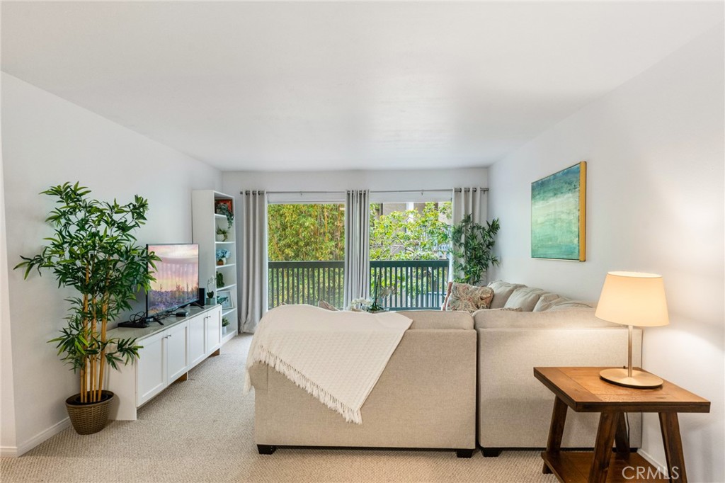 424 N Bellflower Boulevard 304
