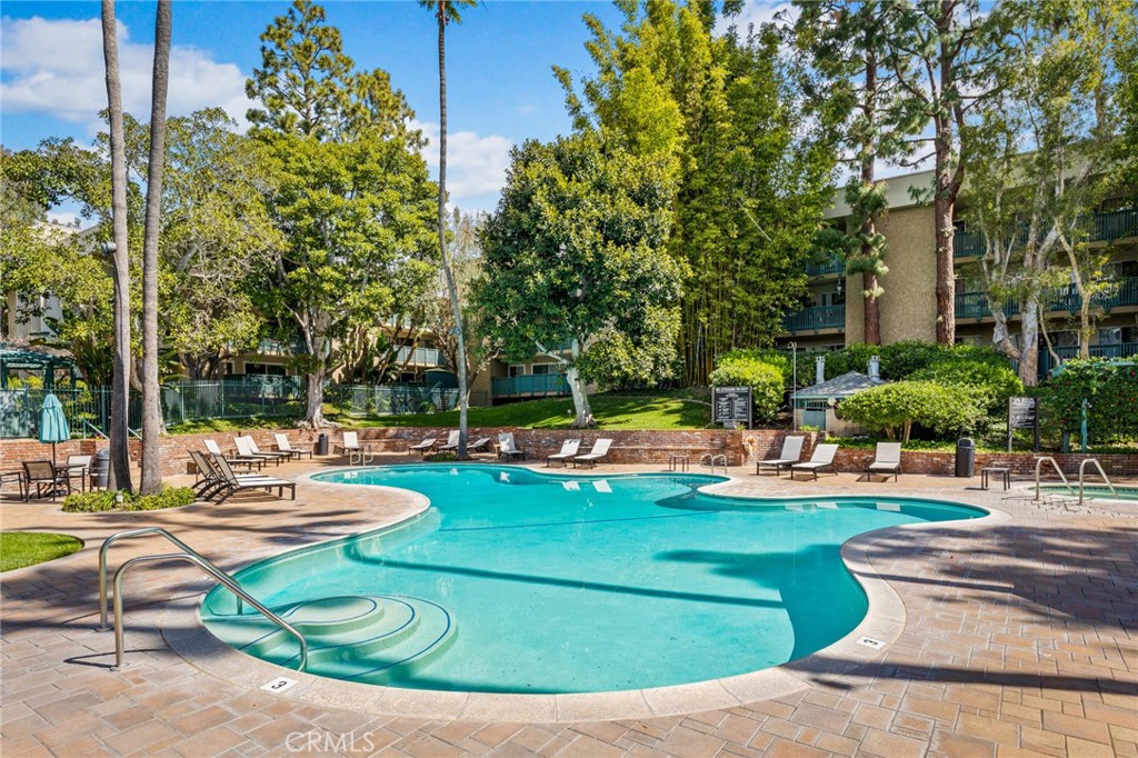 424 N Bellflower Boulevard 304