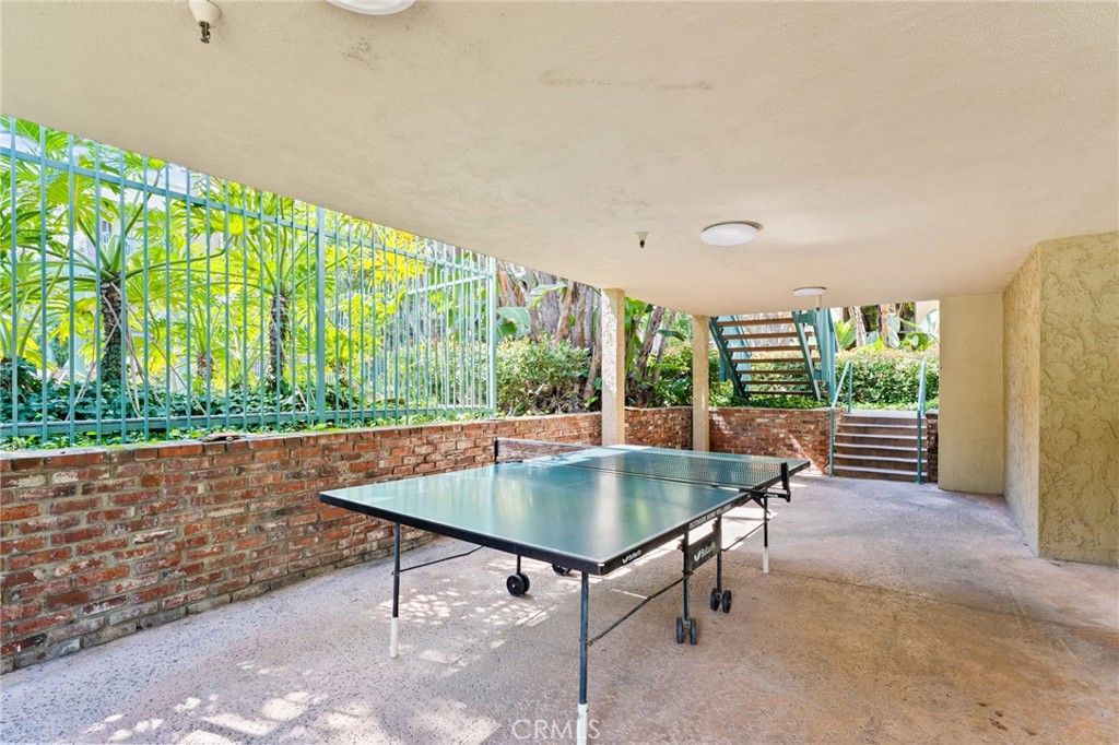 424 N Bellflower Boulevard 304