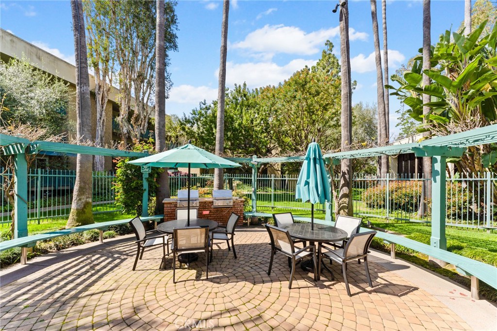 424 N Bellflower Boulevard 304