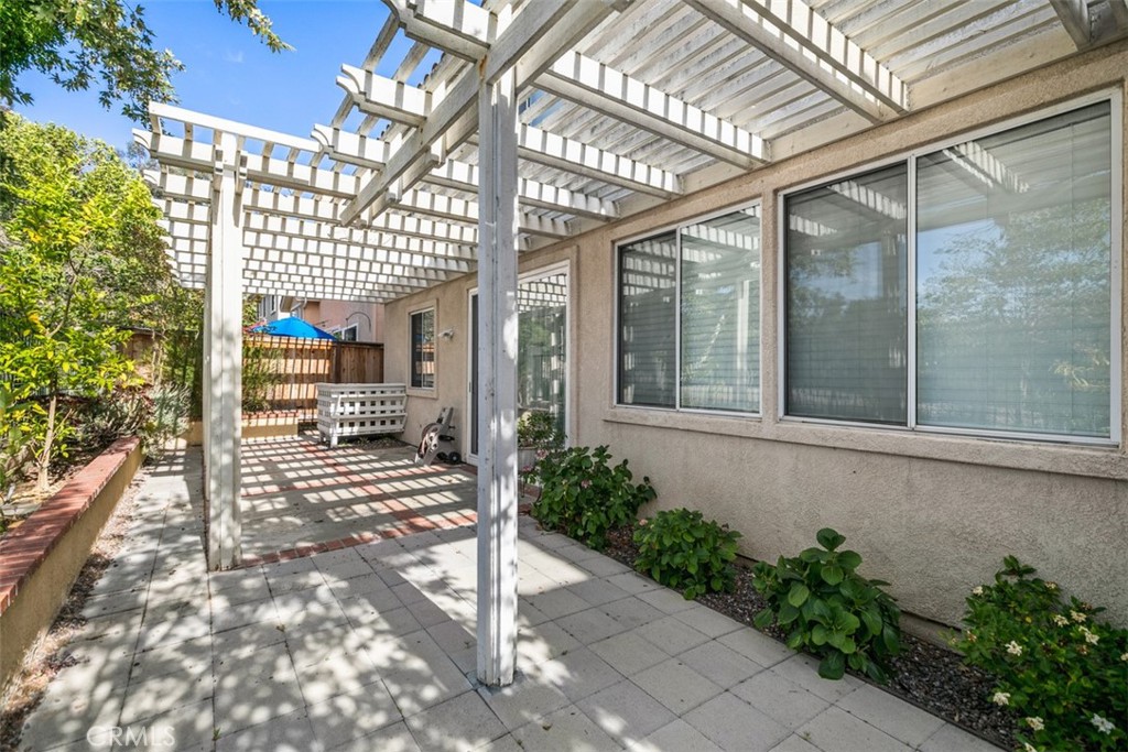 9 Acorn Ridge