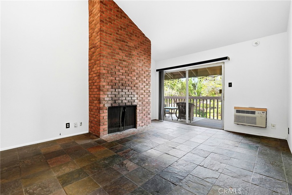 7890 E Spring Street 11E