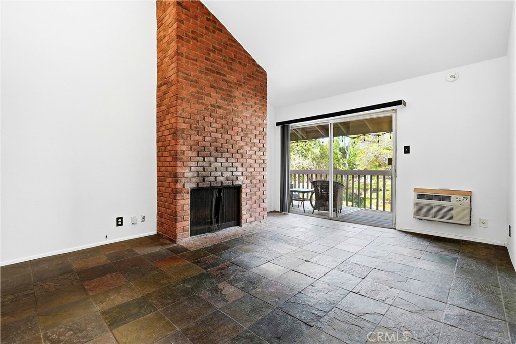 7890 E Spring Street 11E