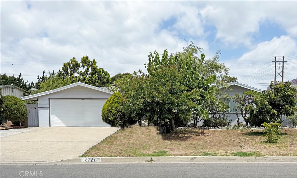 8721 La Grand Avenue