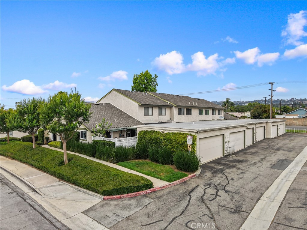 735 Leafwood Court
