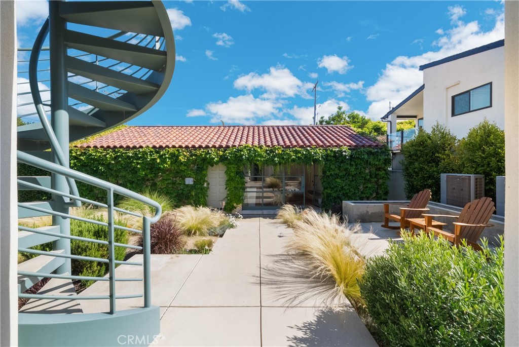 24722 Santa Clara
