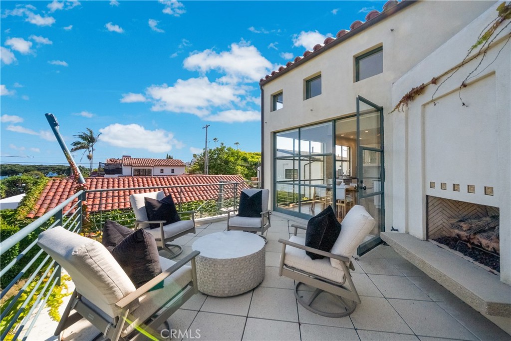 24722 Santa Clara