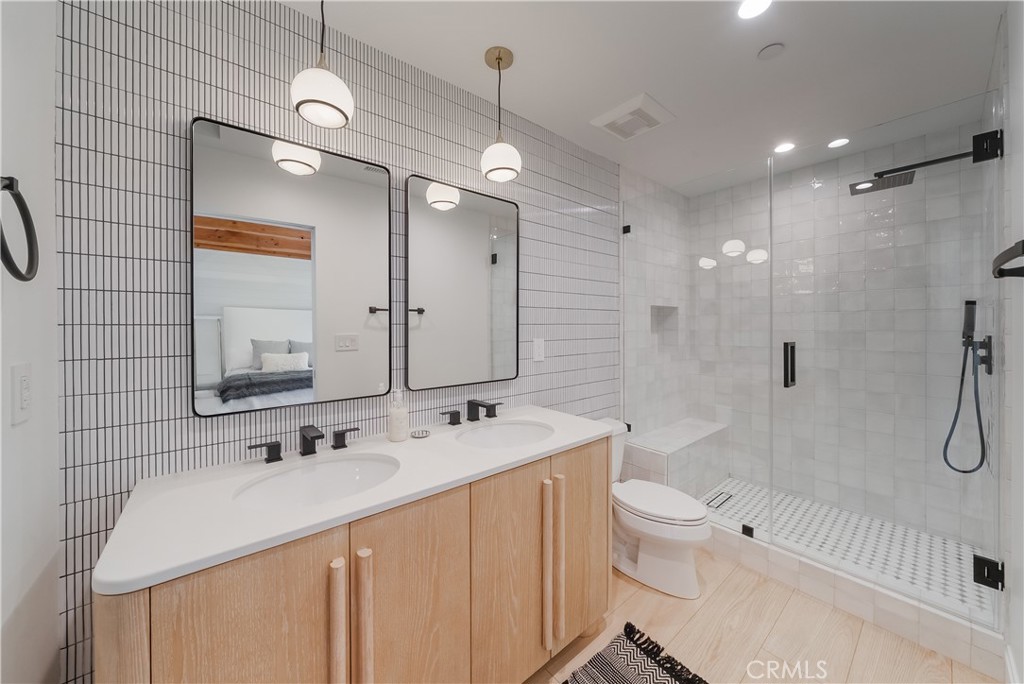 24722 Santa Clara
