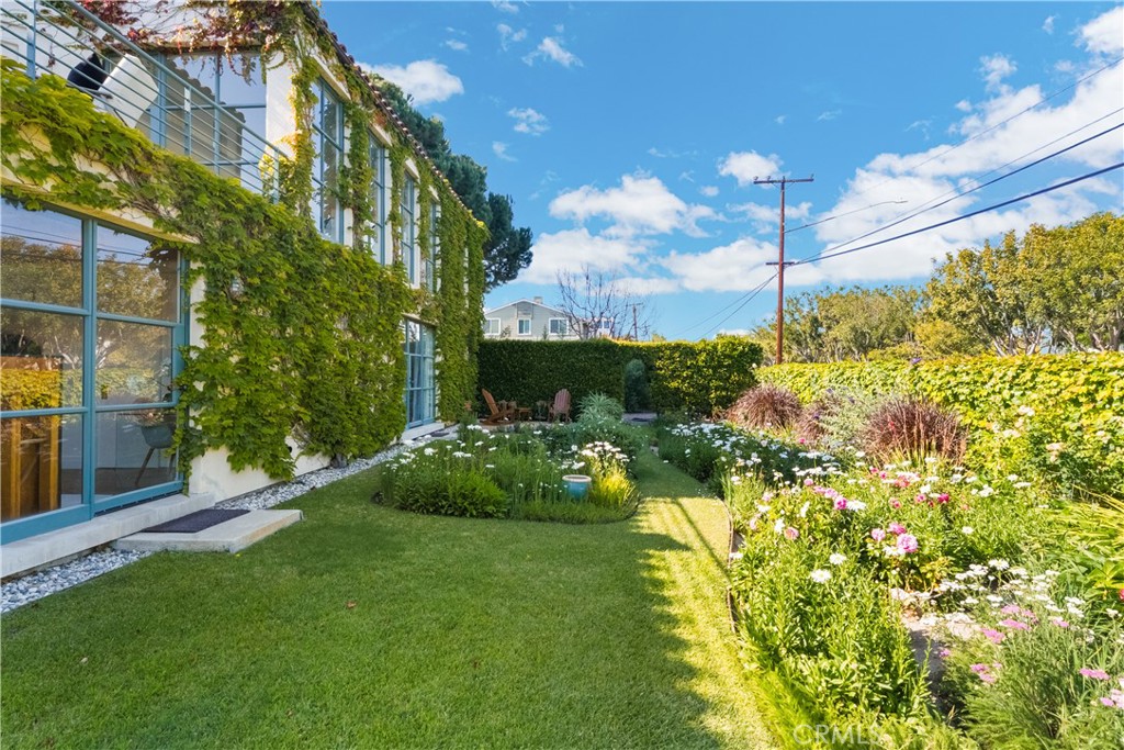 24722 Santa Clara