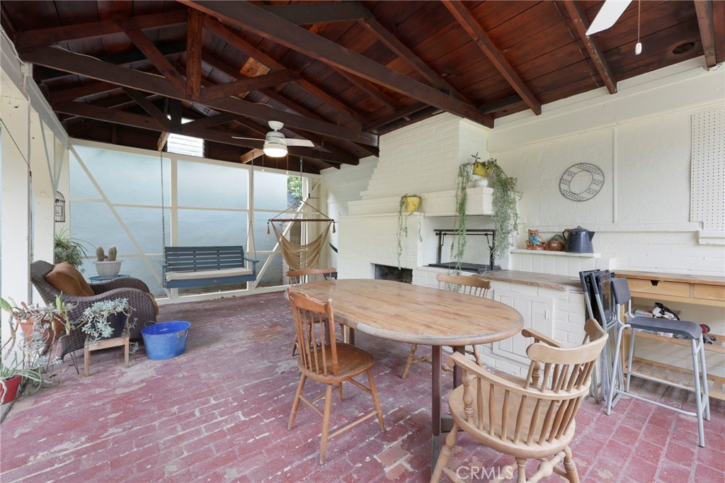 930 N Avenue 63