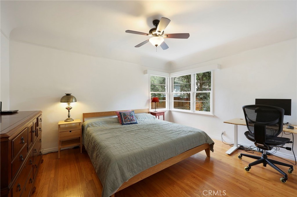 930 N Avenue 63