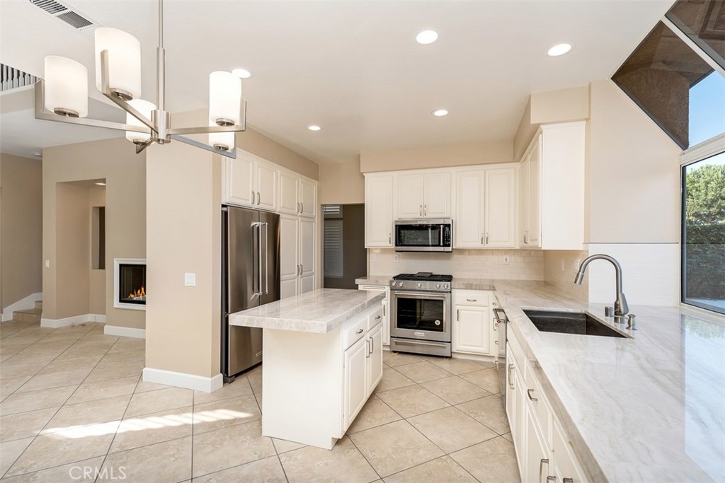 24911 Stonegate