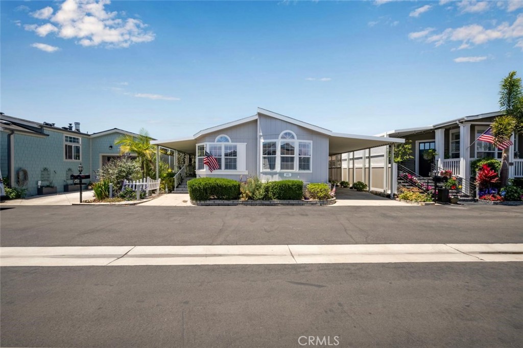 16421 Poipu Ln.