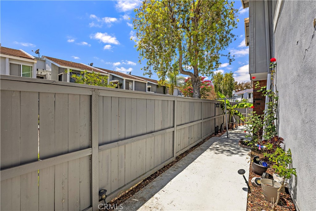 600 Lassen Ln