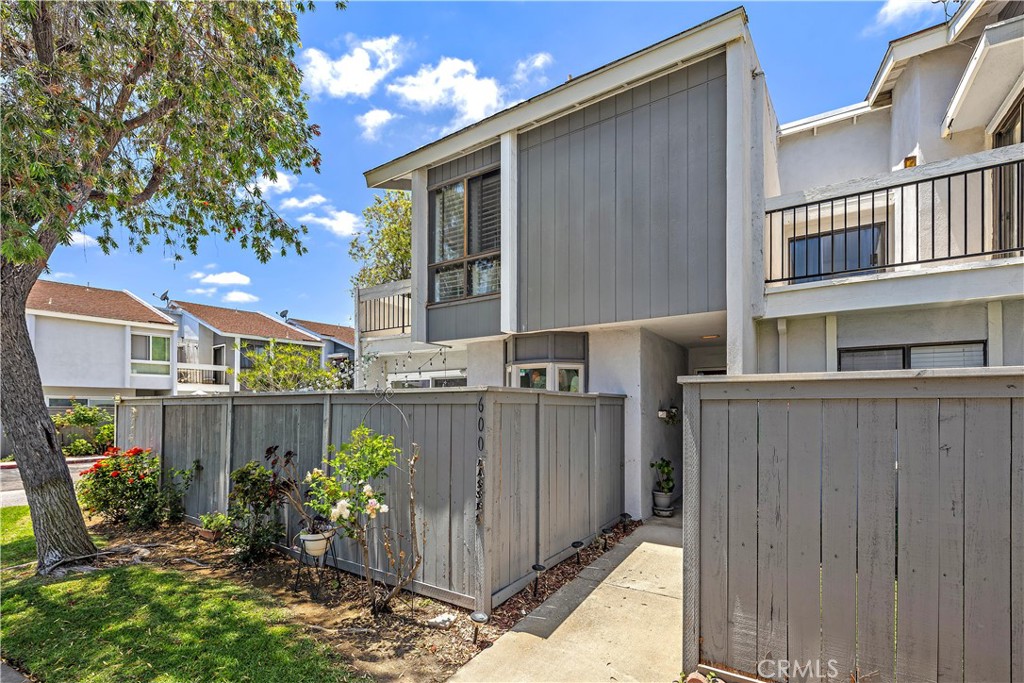 600 Lassen Ln