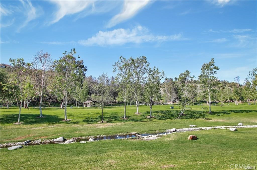 25182 Via Catalina