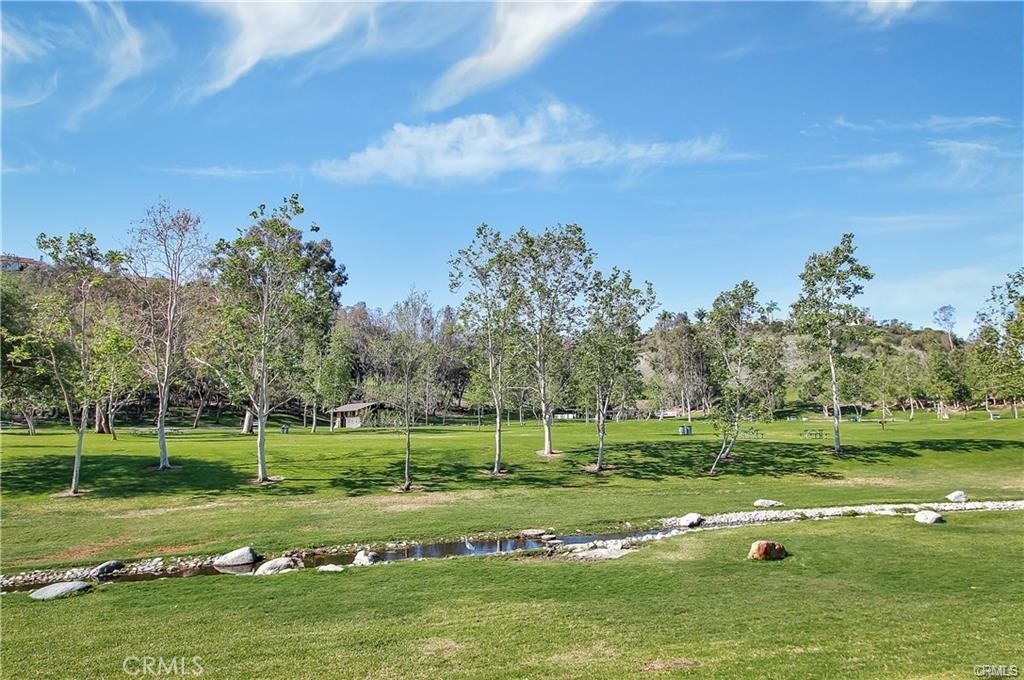 25182 Via Catalina