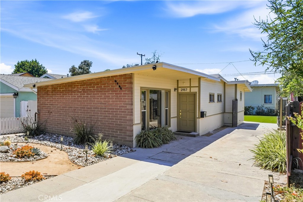 2157 Gale Avenue