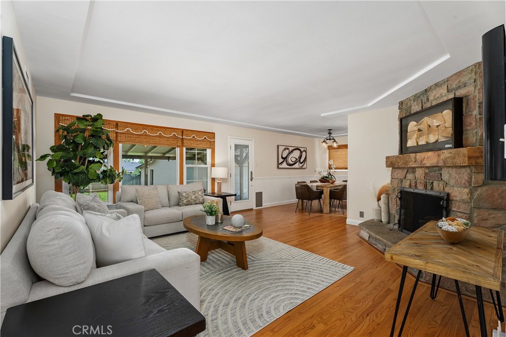 140 E Greenwood