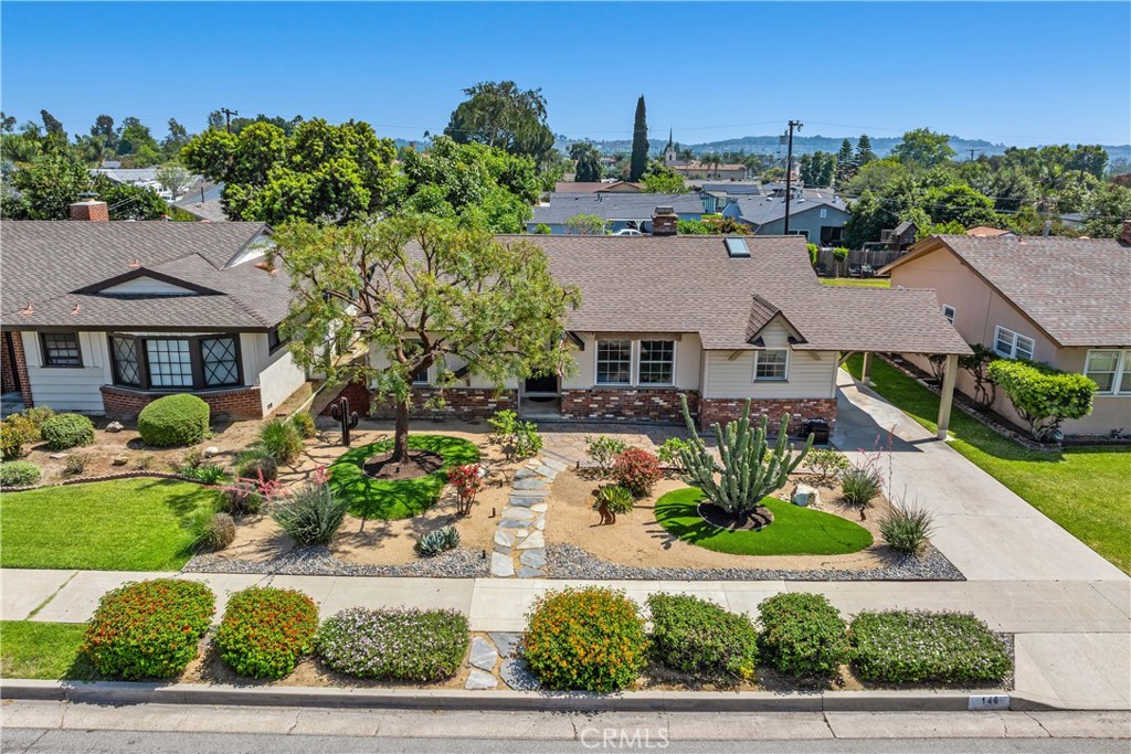 140 E Greenwood